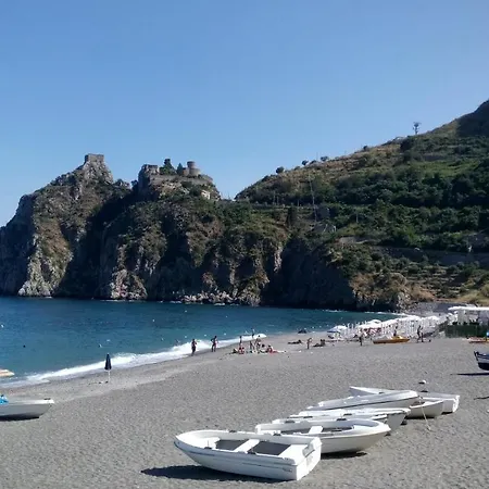 Carmen Sant'Alessio Siculo