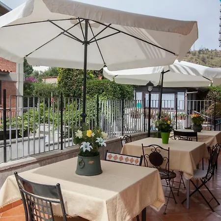 Carmen 3* SantʼAlessio Siculo