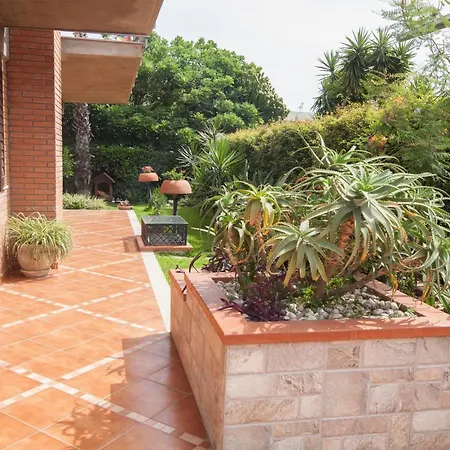 Carmen ベッド・アンド・ブレックファスト 3*